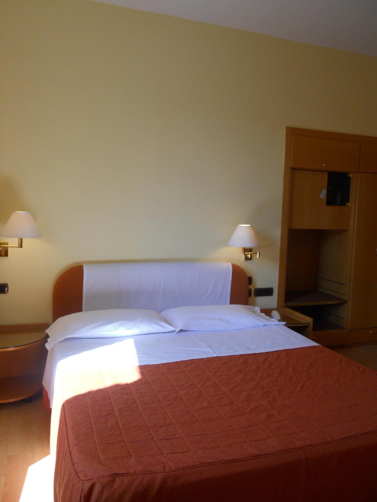 Albergo Italia Urbino Luaran gambar