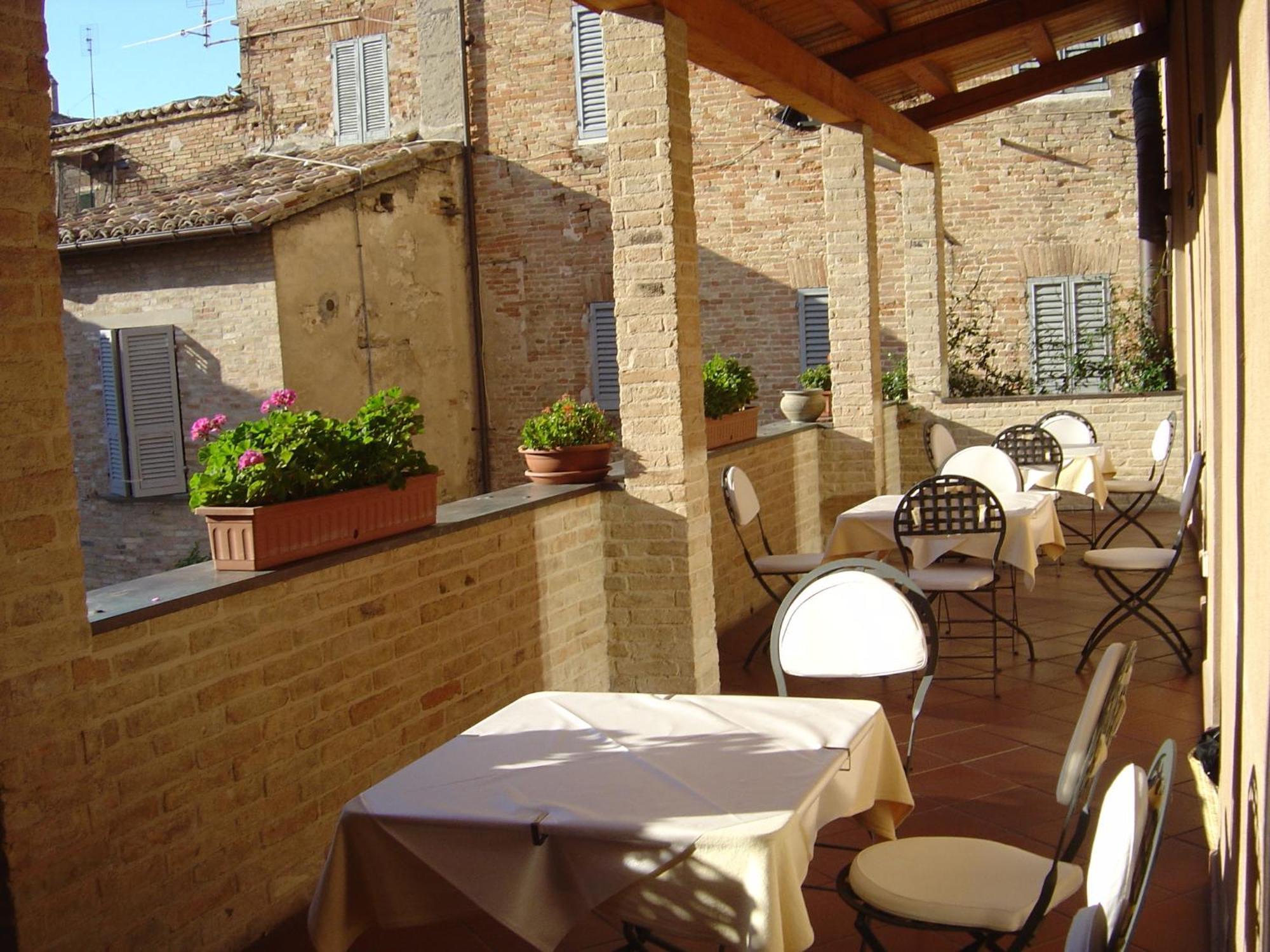 Albergo Italia Urbino Luaran gambar