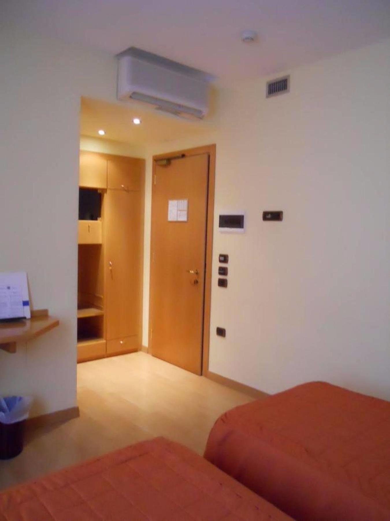 Albergo Italia Urbino Luaran gambar