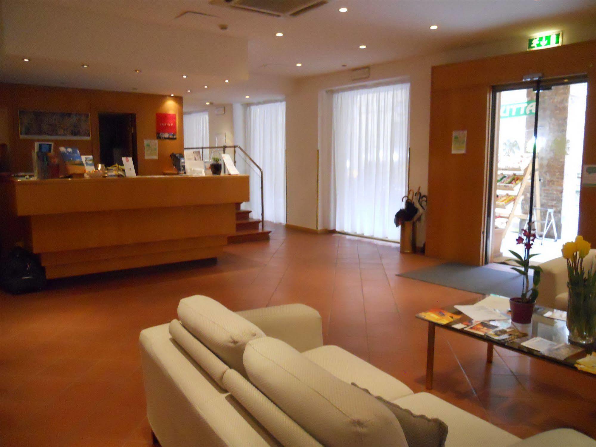 Albergo Italia Urbino Luaran gambar